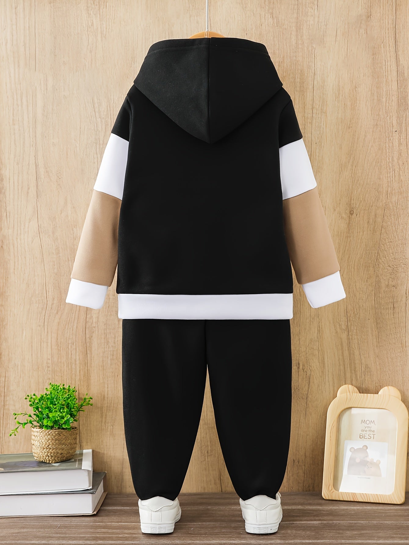 Boys' Fleece-Lined Thickened Hoodie and Pants Set with Pocket