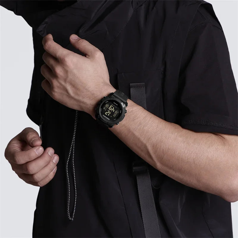 NAVIFORCE NF7104  Men's LCD Digital Casual