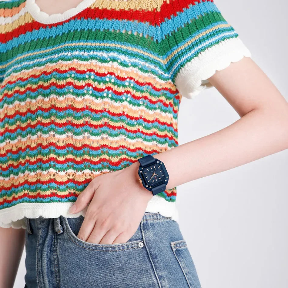 NAVIFORCE NF7106 Fashion Watch Simple Square Dial Silicone Strap Quartz